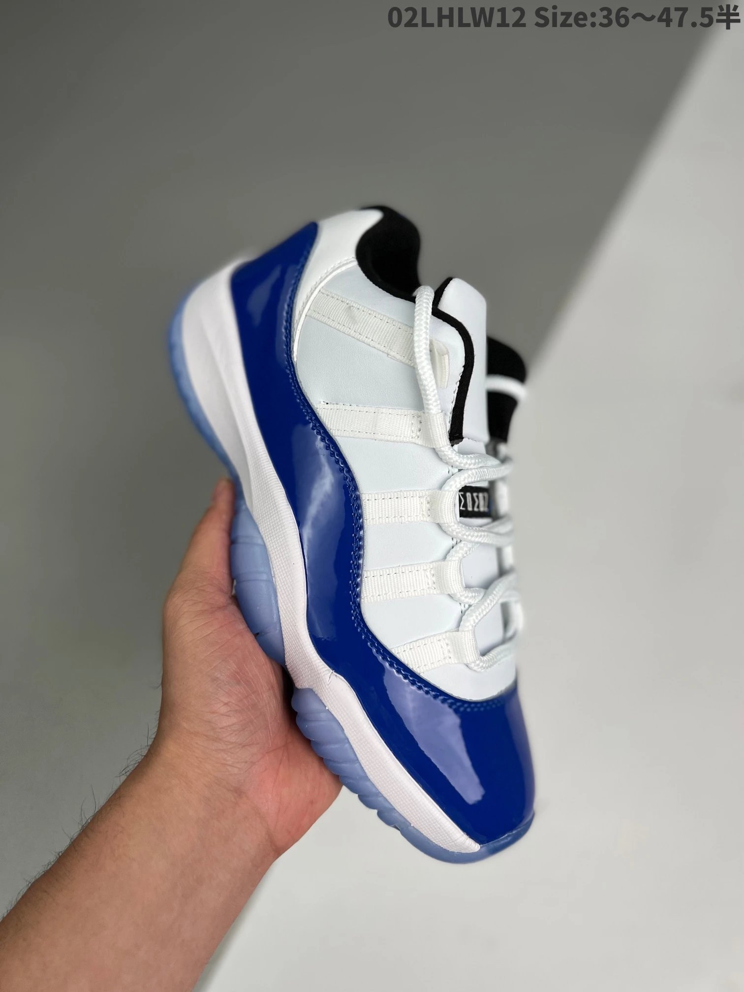 Jordan Sneakers Air 11 Low — 12