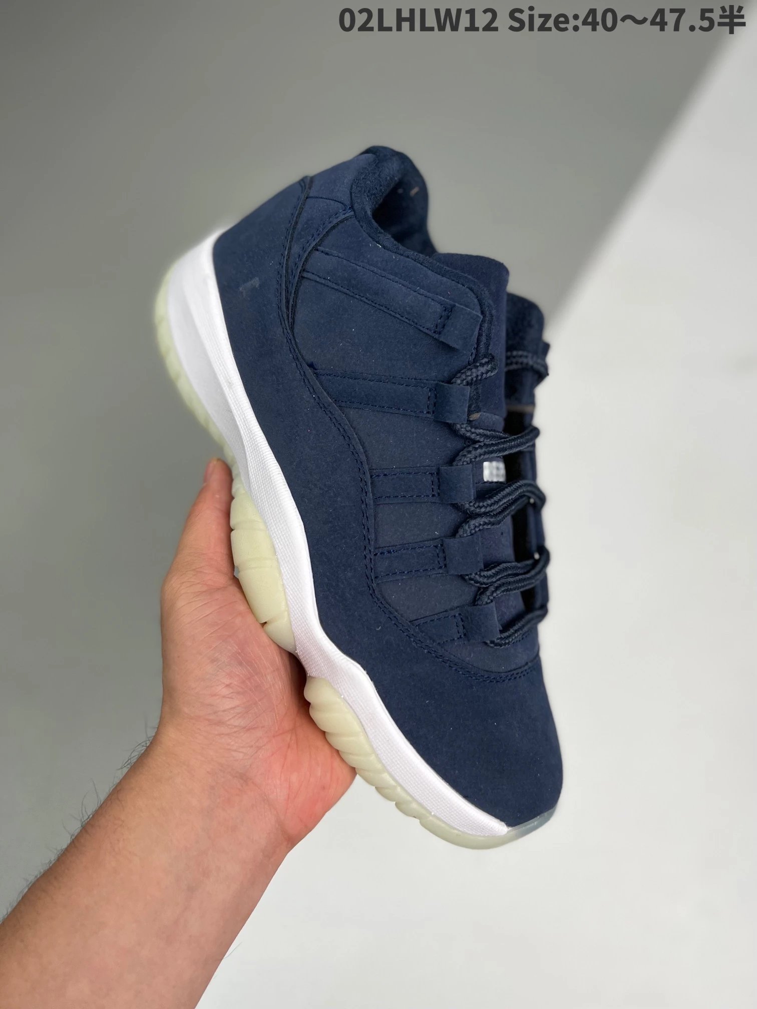 Jordan Sneakers Air 11 Low — 11