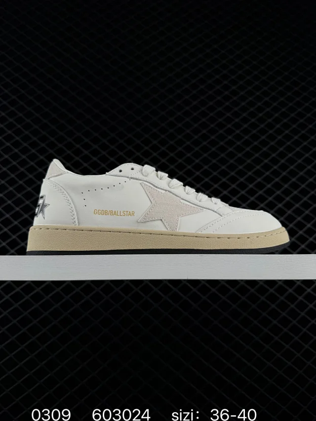 Golden Goose Sneakers Ball Star star-detail low-top product detail image 15