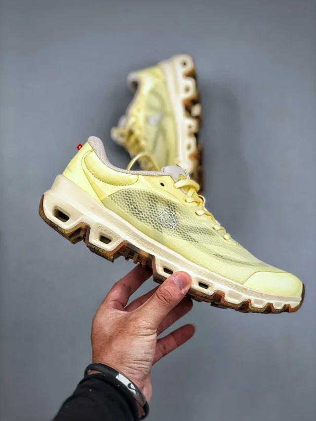 On Sneakers LOEWE x Cloudventure 2.0 product detail image 16