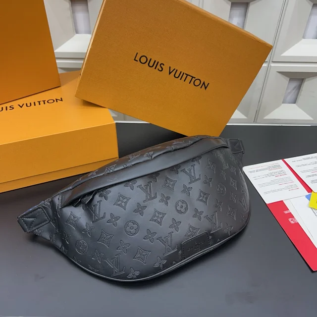 Louis Vuitton Crossbody Bags Monogram Zip Belt Bag product detail image 14