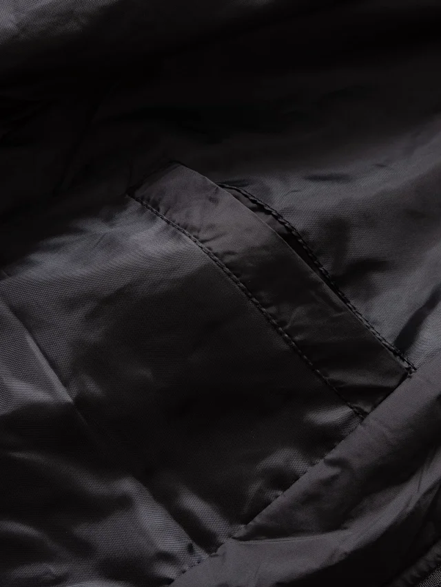 Nike Down Jackets Quilted zip-front bomber jacket with ribbed collar and cuffs product detail image 2