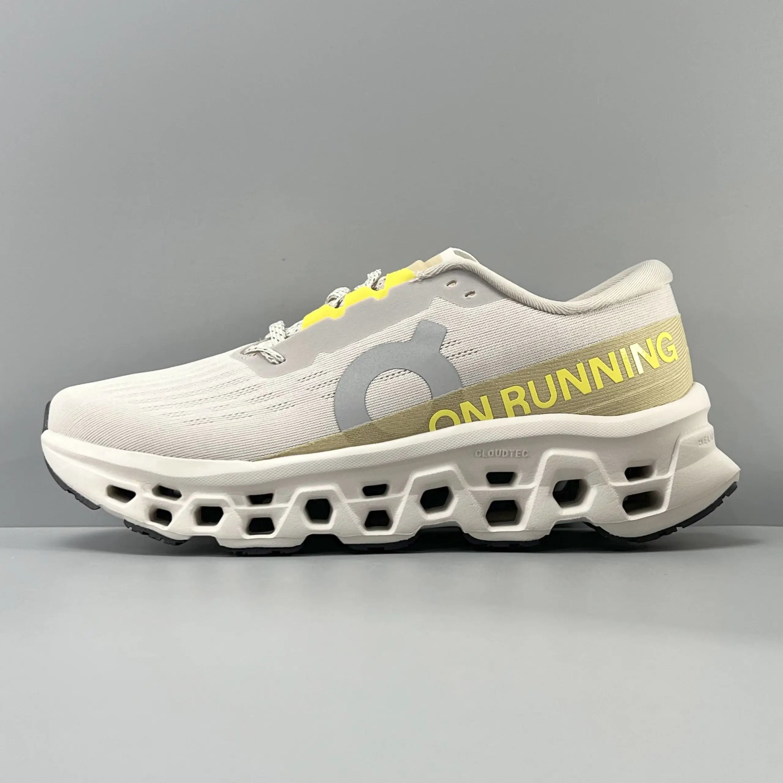 On Sneakers Cloudmonster 3 — *014