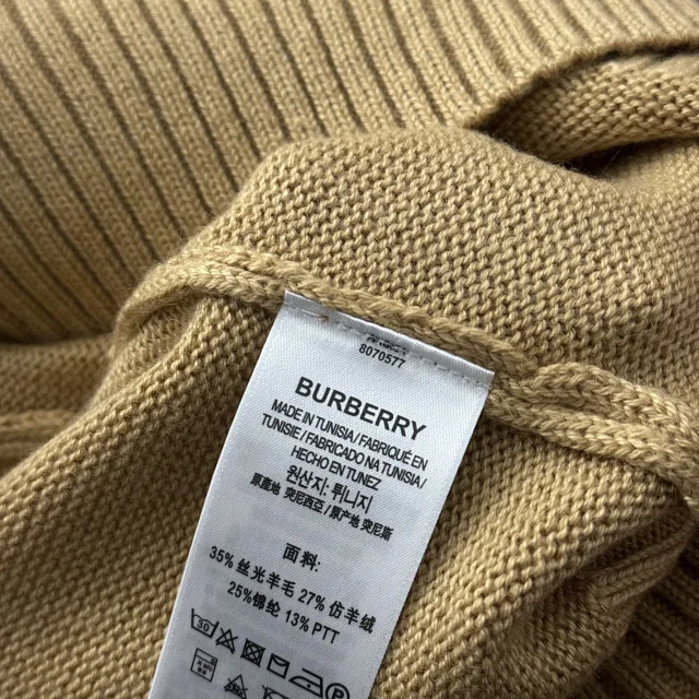 Burberry Knitwear Equestrian Knight stand-collar half-zip sweater product detail image 19