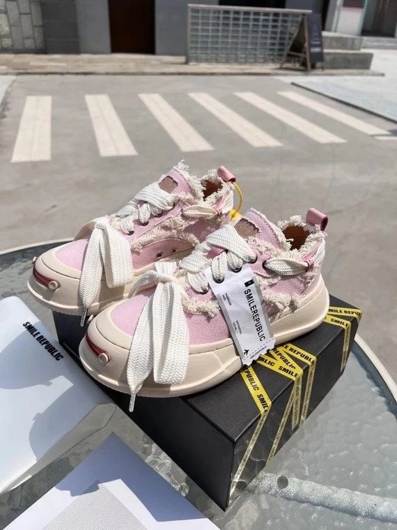 SMILE REPUBLIC Sneakers Bow Lace-Up Canvas — powder