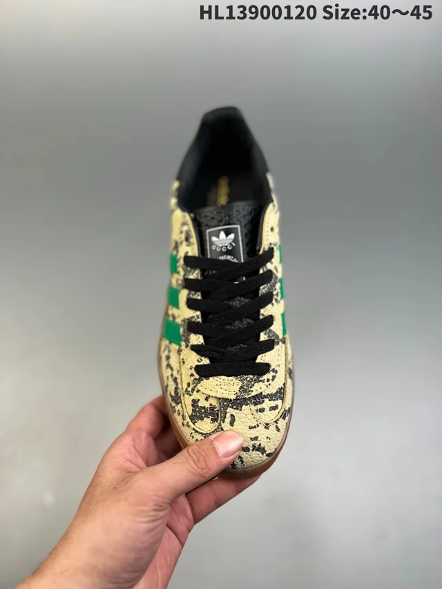 Gucci Gazelle and Los Angeles low-top sneakers product detail image 7