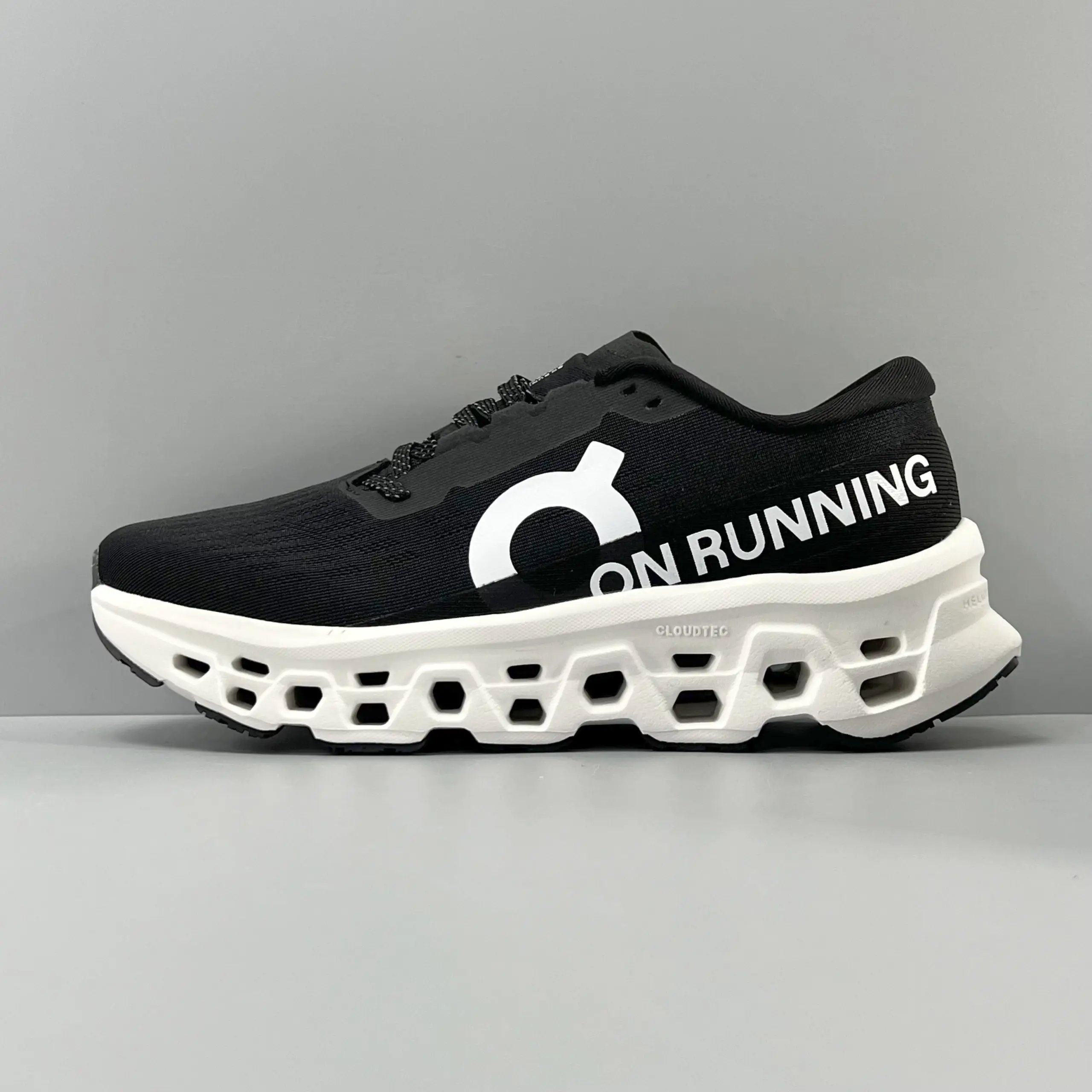 On Sneakers Cloudmonster 3 — *005