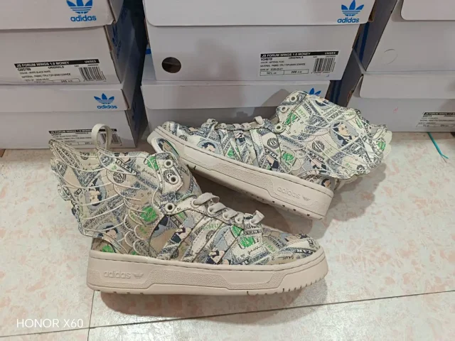 Adidas Sneakers Jeremy Scott Forum Hi Wings product detail image 31