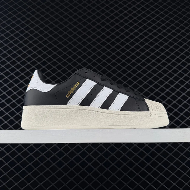 XLG Platform Black & White