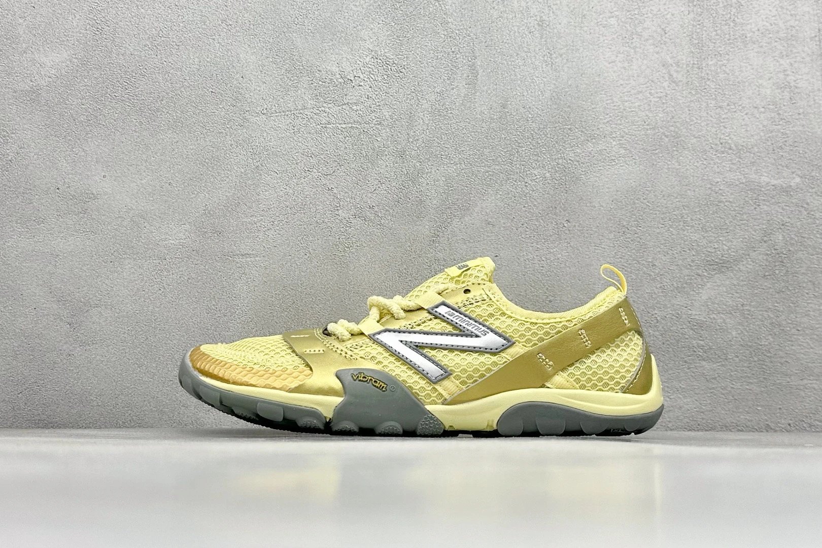New Balance Sneakers MT10 — *001