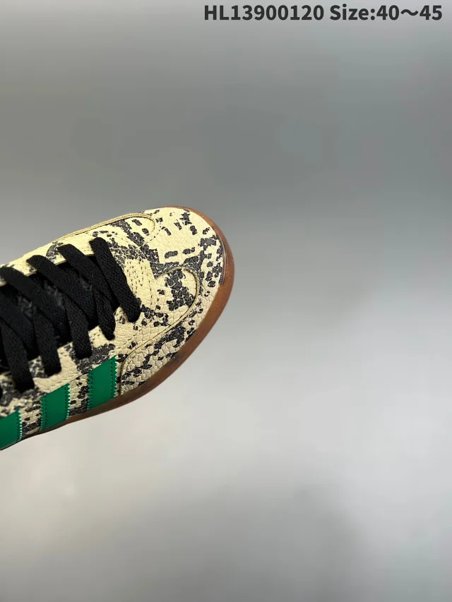 Gucci Gazelle and Los Angeles low-top sneakers product detail image 5