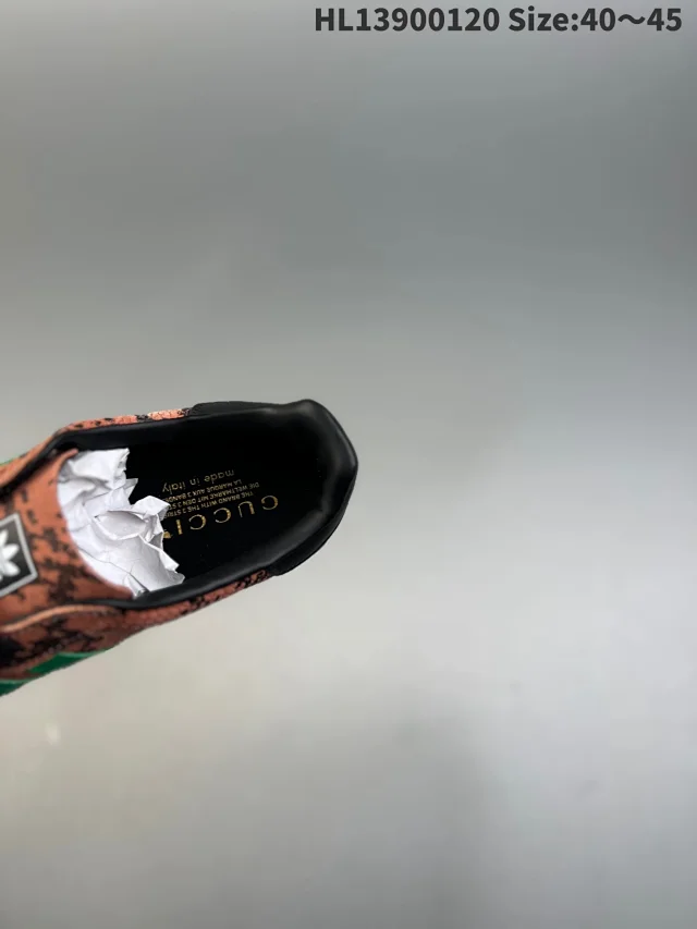 Gucci Gazelle and Los Angeles low-top sneakers product detail image 11