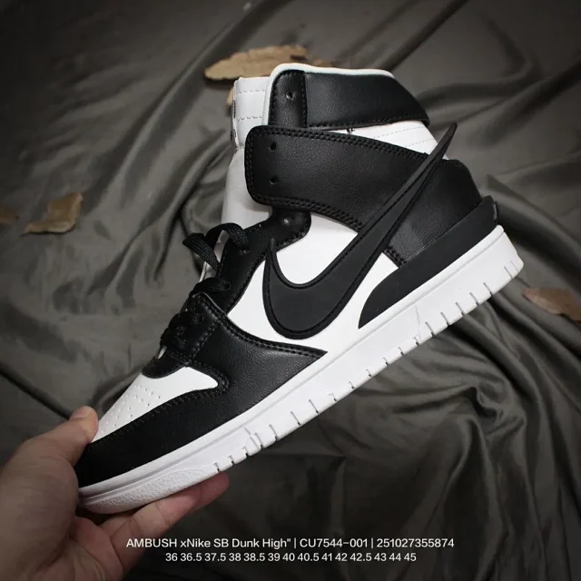 Nike Sneakers Dunk High x Ambush product detail image 9