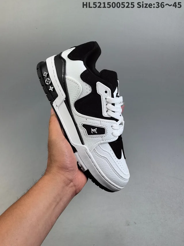 Louis Vuitton Sneakers Low-Top Monogram Panel — 6