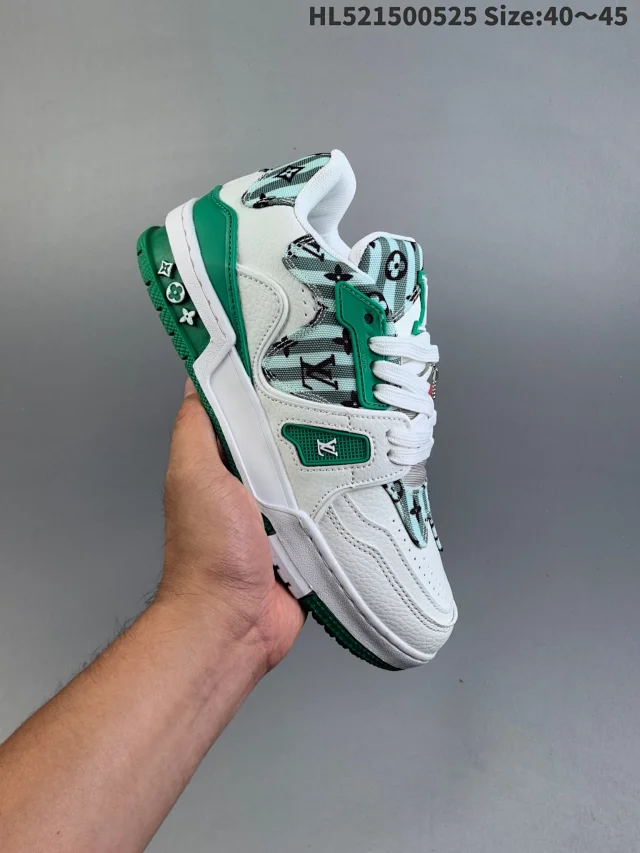 Louis Vuitton Sneakers Low-Top Monogram Panel — 9
