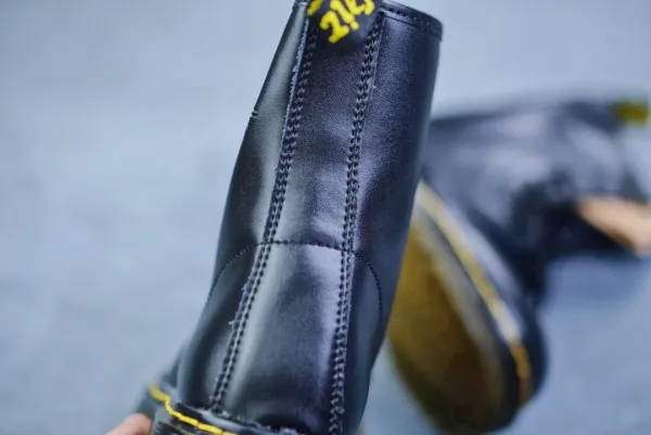 Dr. Martens 1460 Black Smooth Leather 8-Eye Boots Martin Boots - 10