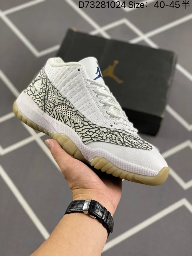 Jordan Sneakers Air 11 Low IE product detail image 28