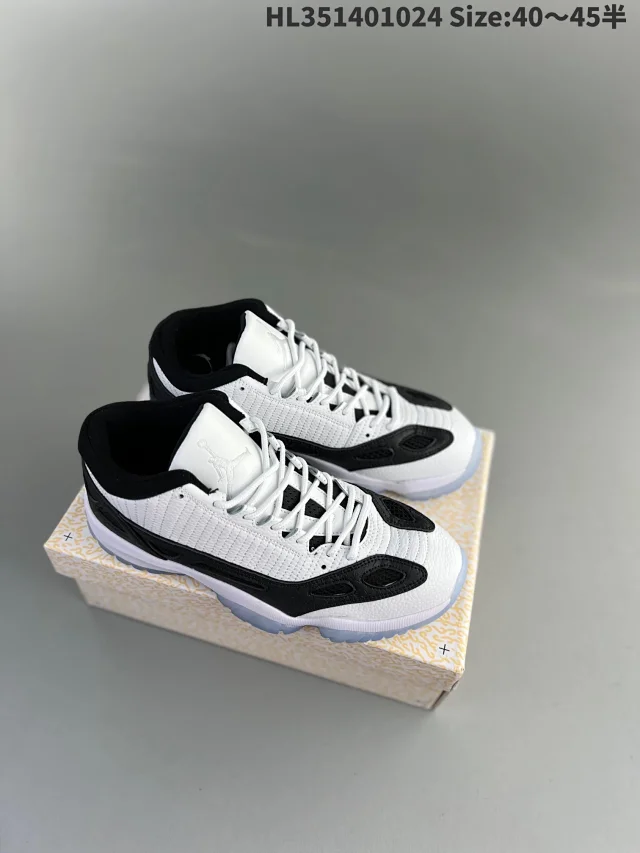 Jordan Sneakers Air 11 Low IE product detail image 11