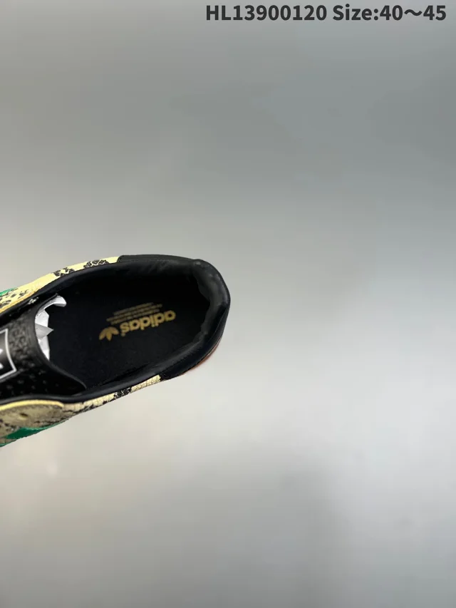 Gucci Gazelle and Los Angeles low-top sneakers product detail image 3