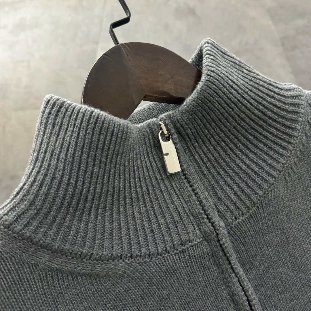 Burberry Knitwear Equestrian Knight stand-collar half-zip sweater image 9