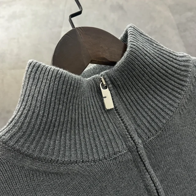 Burberry Knitwear Equestrian Knight stand-collar half-zip sweater product detail image 17