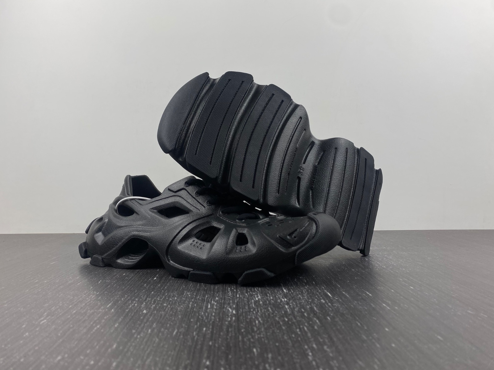 Balenciaga Sneakers 702416 WSCES — Black