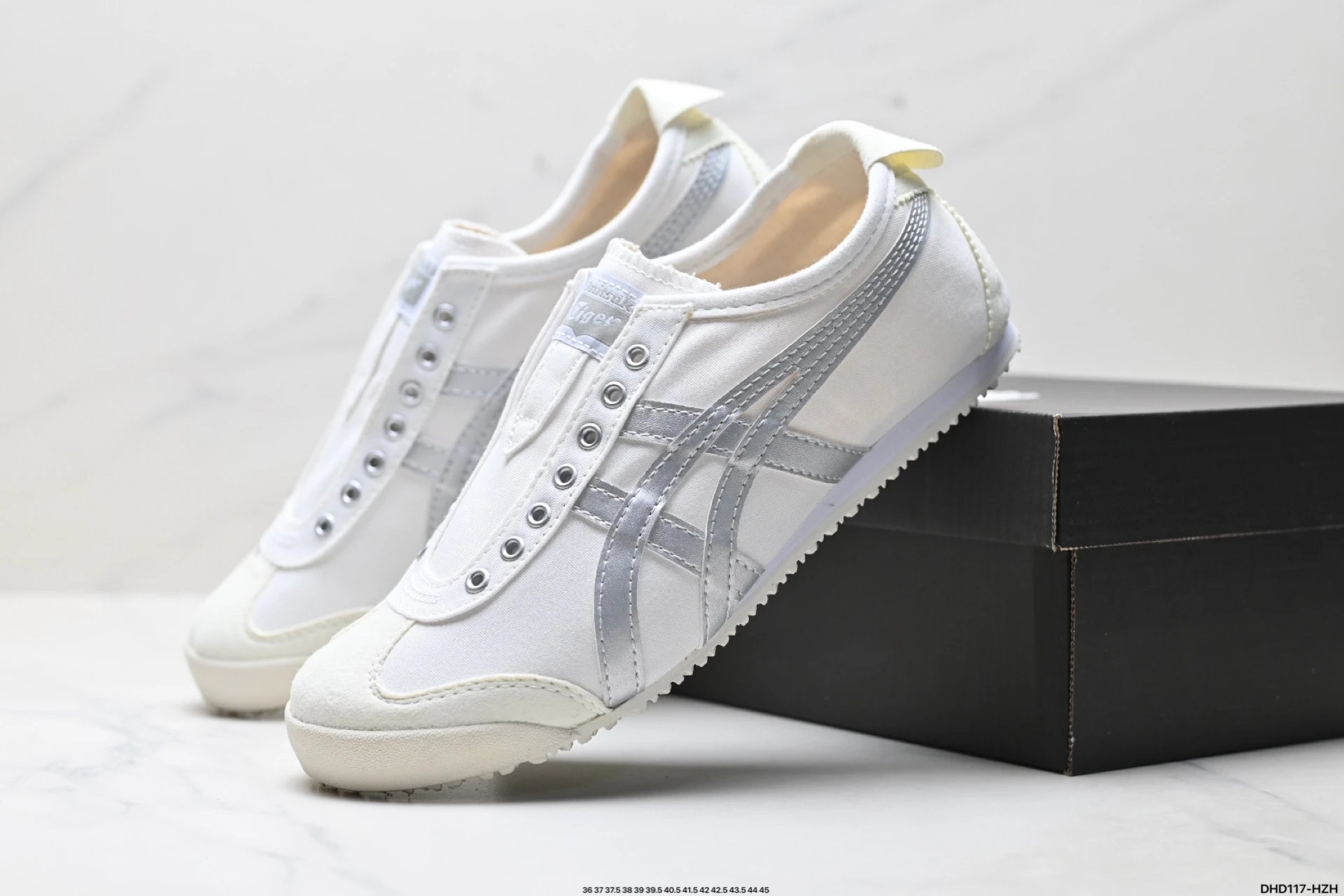 Onitsuka Tiger Sneakers Mexico 66 Slip-On Canvas — Color No. 9