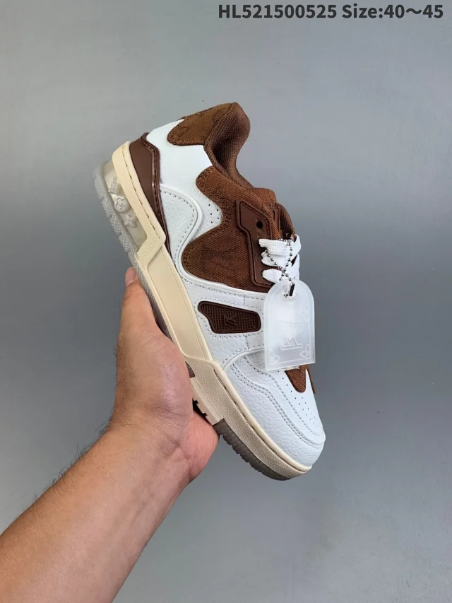 Louis Vuitton Sneakers Low-Top Monogram Panel — 1