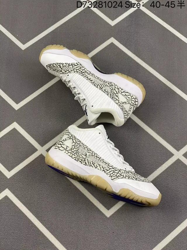 Jordan Sneakers Air 11 Low IE product detail image 27