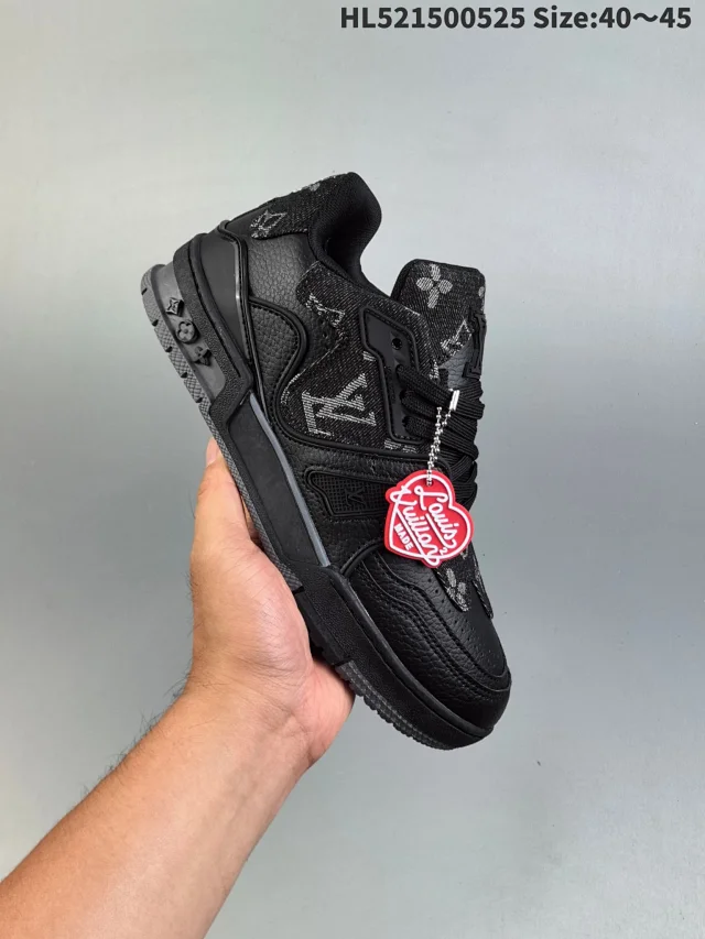 Louis Vuitton Sneakers Low-Top Monogram Panel — 10