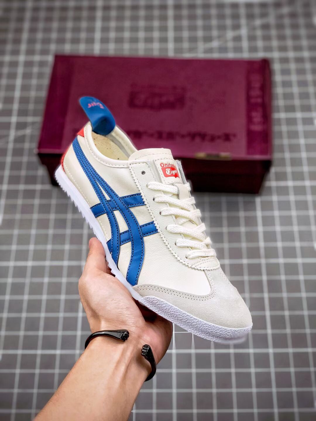 Onitsuka Tiger Sneakers Mexico 66 low-top — White, blue, and red