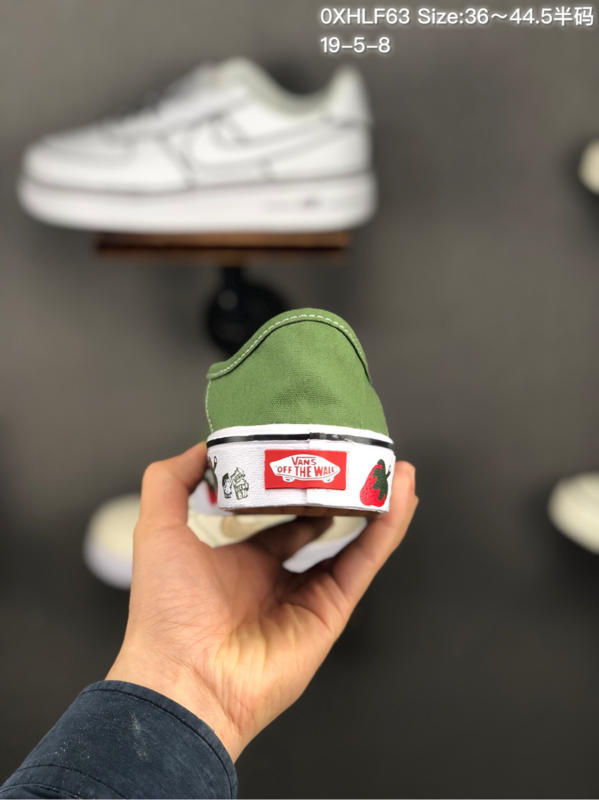 Vans Sneakers Authentic Strawberry Print Canvas image 5