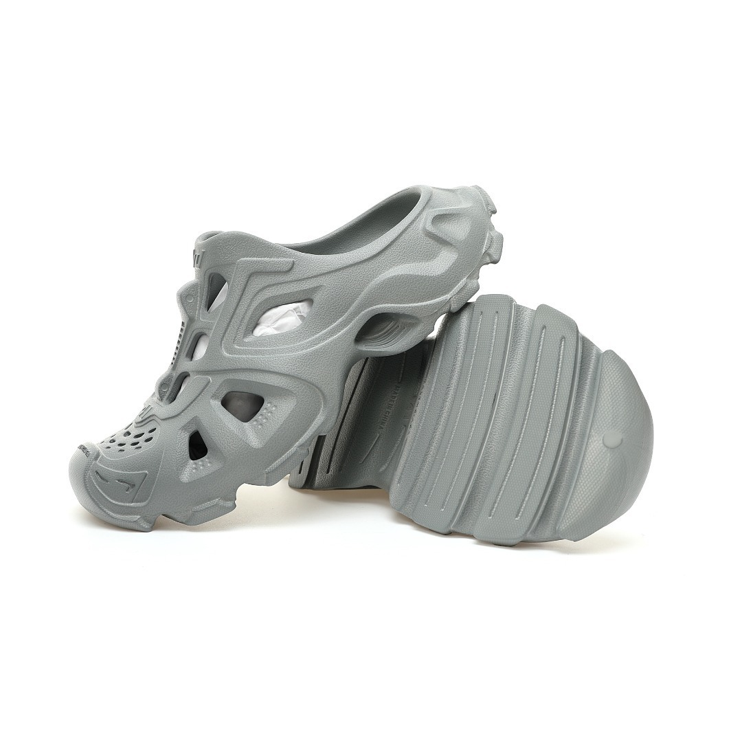 Balenciaga Sneakers 702416 WSCES — 4