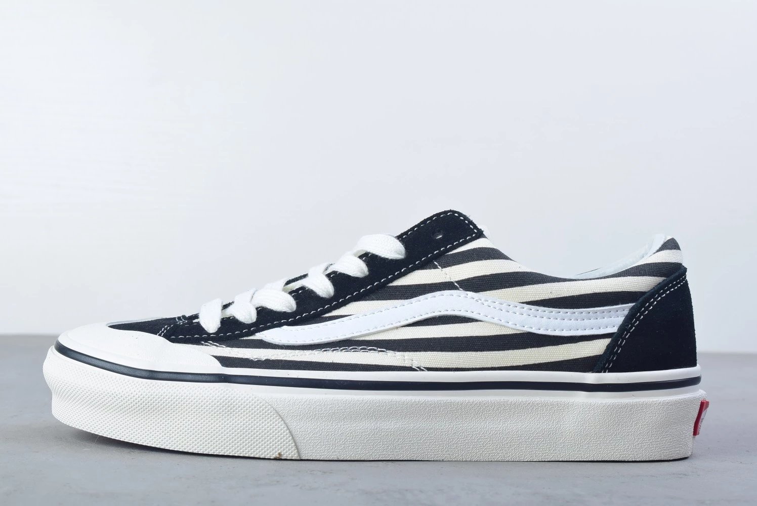 Vans Old Skool Zebra Stripe Black and White Sneakers Skateboard Shoes - 3