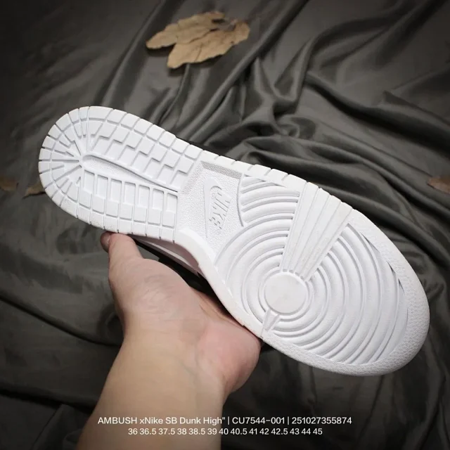 Nike Sneakers Dunk High x Ambush product detail image 11