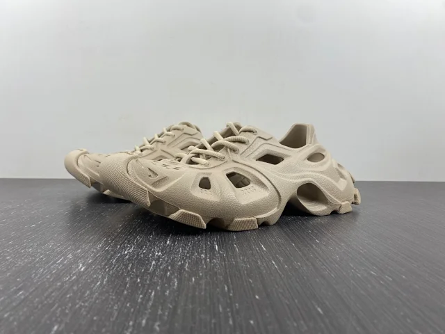 Balenciaga Sneakers 702416 WSCES product detail image 4
