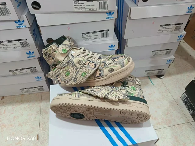 Adidas Sneakers Jeremy Scott Forum Hi Wings product detail image 21