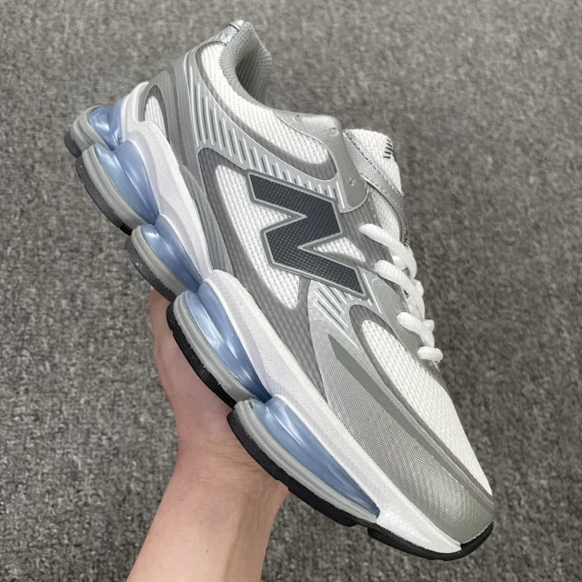New Balance Sneakers U2000 product detail image 32