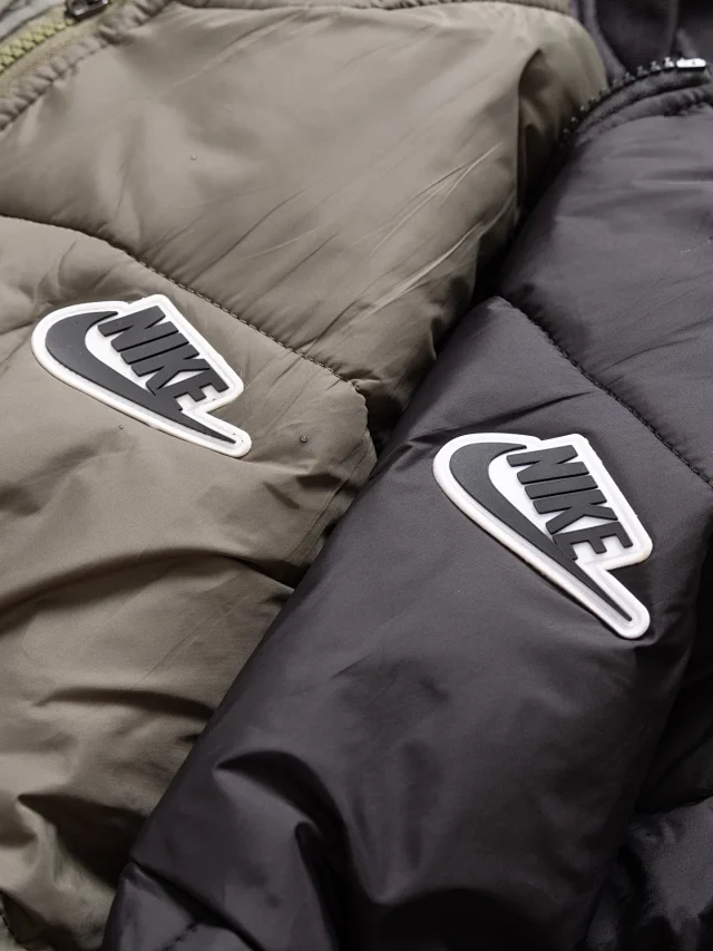 Nike Down Jackets Quilted zip-front bomber jacket with ribbed collar and cuffs product detail image 11