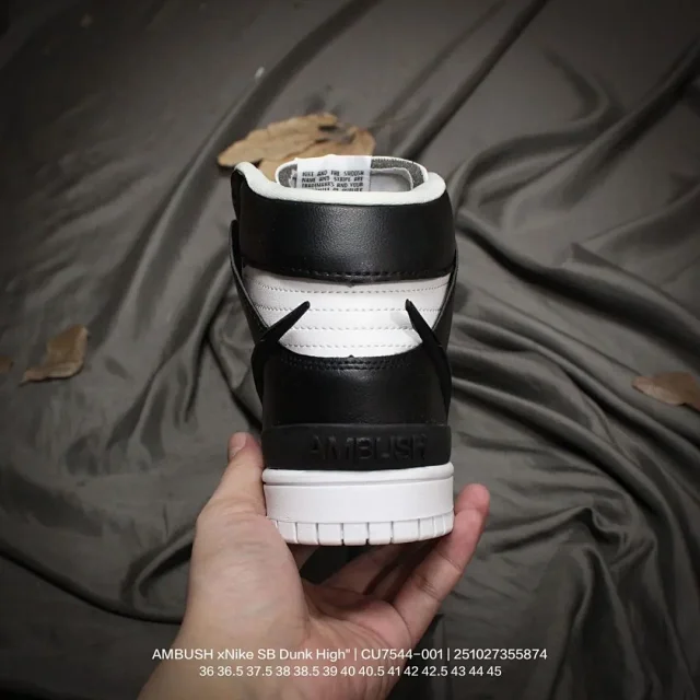 Nike Sneakers Dunk High x Ambush product detail image 10