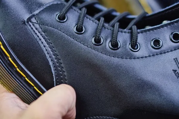 Dr. Martens 1460 Black Smooth Leather 8-Eye Boots Martin Boots - 7