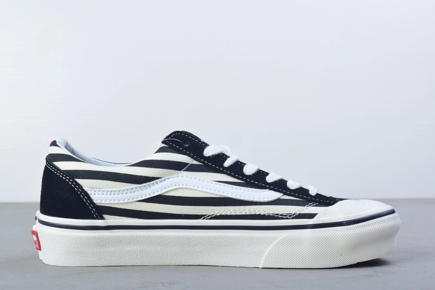 Vans Old Skool Zebra Stripe Black and White Sneakers Skateboard Shoes - 4