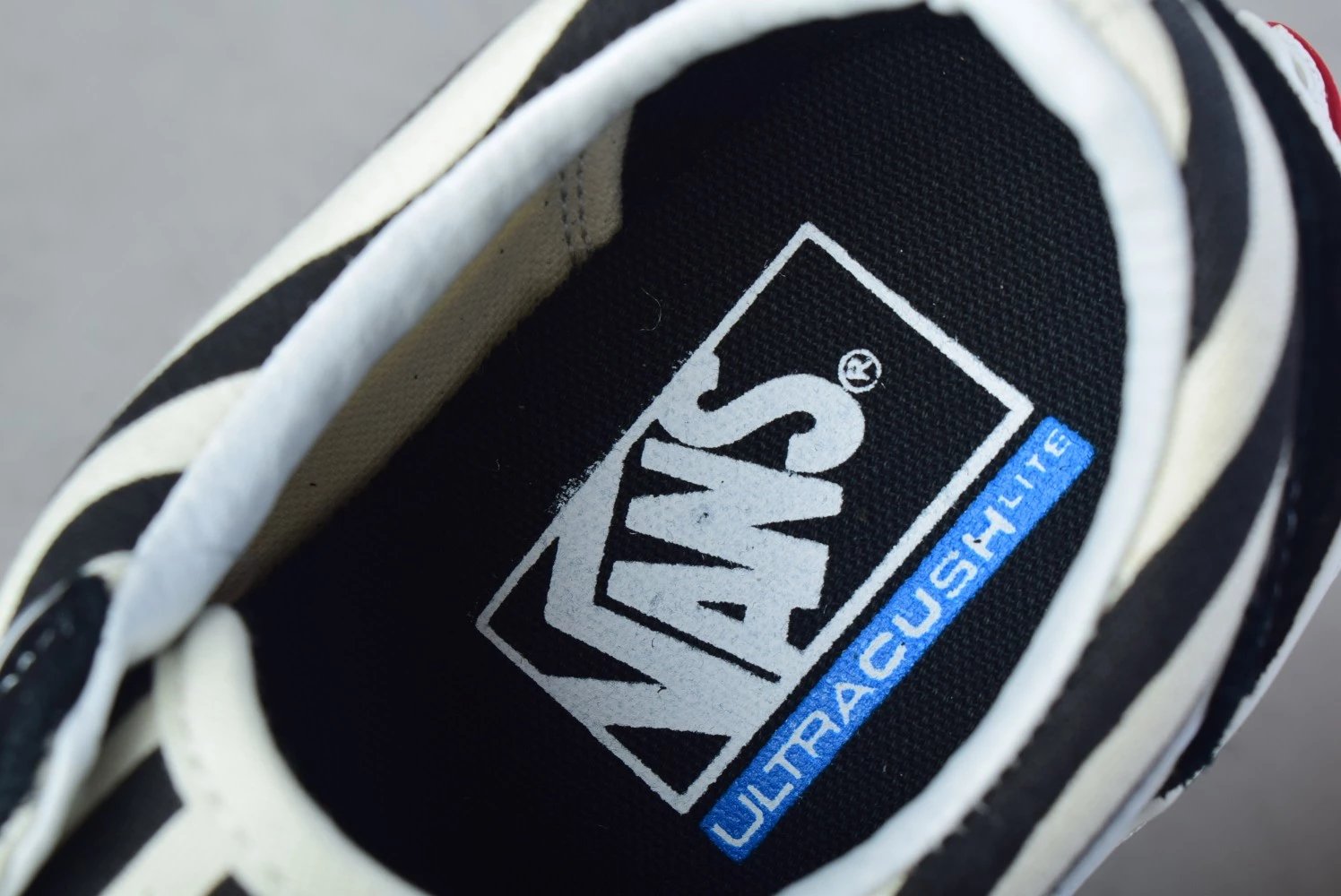 Vans Old Skool Zebra Stripe Black and White Sneakers Skateboard Shoes - 8