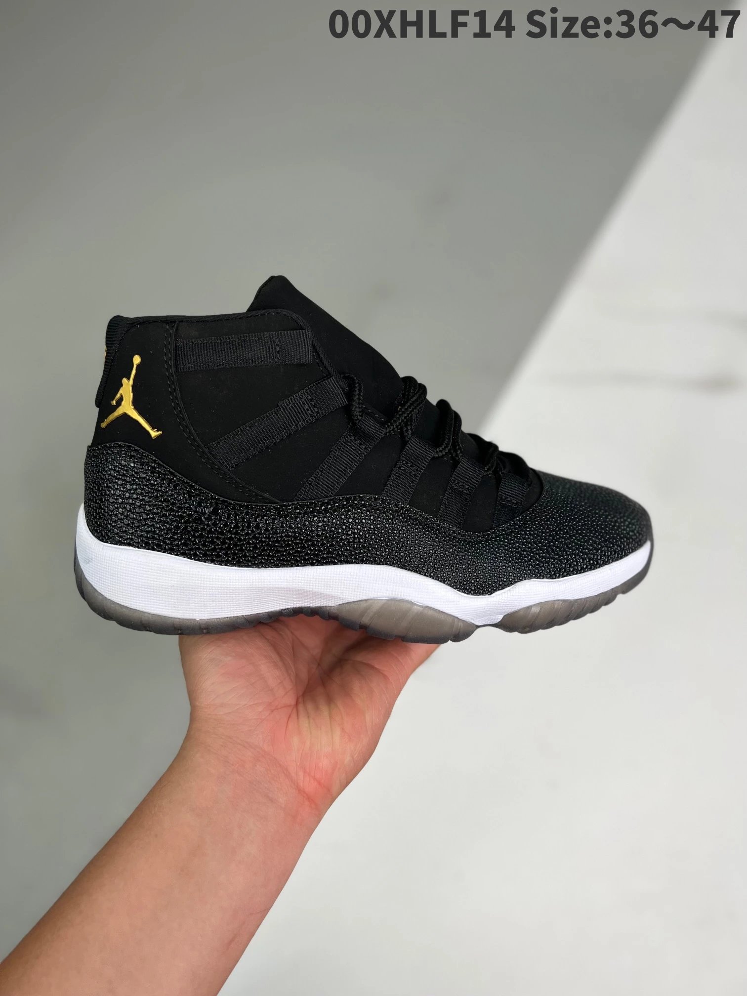 Jordan Sneakers Air 11 — 17