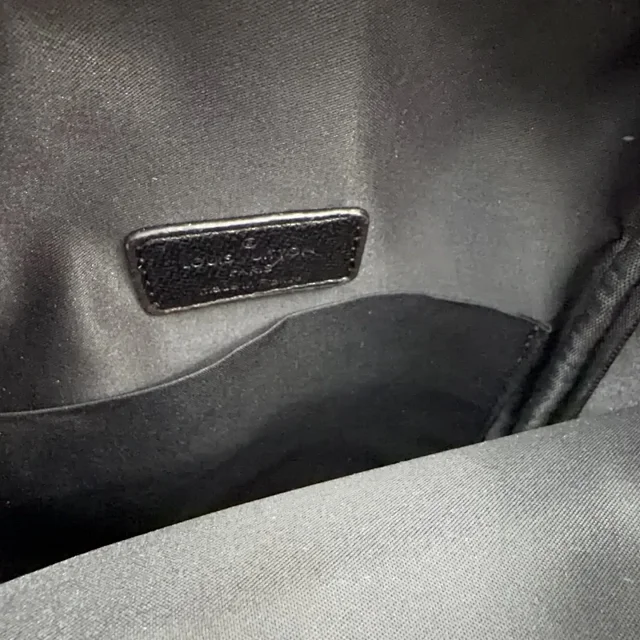 Louis Vuitton Crossbody Bags Sling Bag product detail image 16