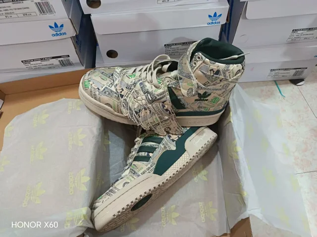 Adidas Sneakers Jeremy Scott Forum Hi Wings product detail image 23