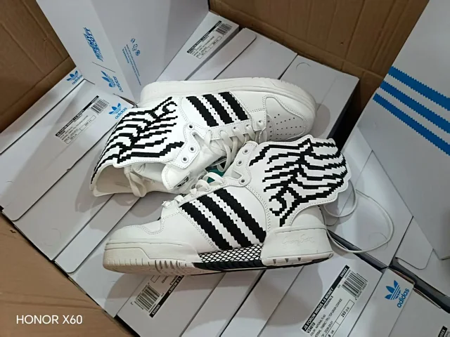 Adidas Sneakers Jeremy Scott Forum Hi Wings product detail image 24