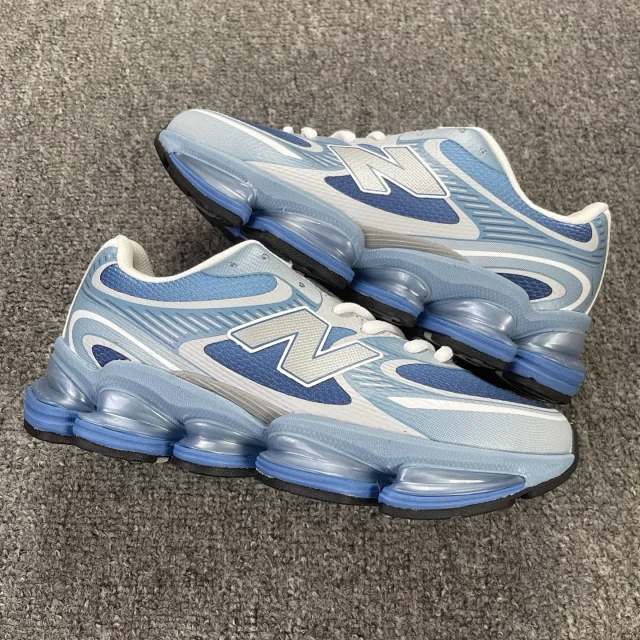 New Balance Sneakers U2000 product detail image 24