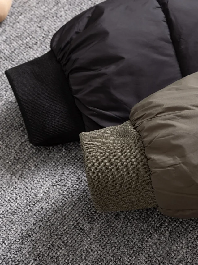 Nike Down Jackets Quilted zip-front bomber jacket with ribbed collar and cuffs product detail image 9