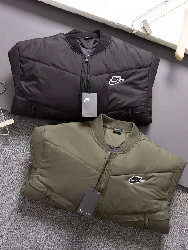 Nike Down Jackets Quilted zip-front bomber jacket with ribbed collar and cuffs product detail image 10